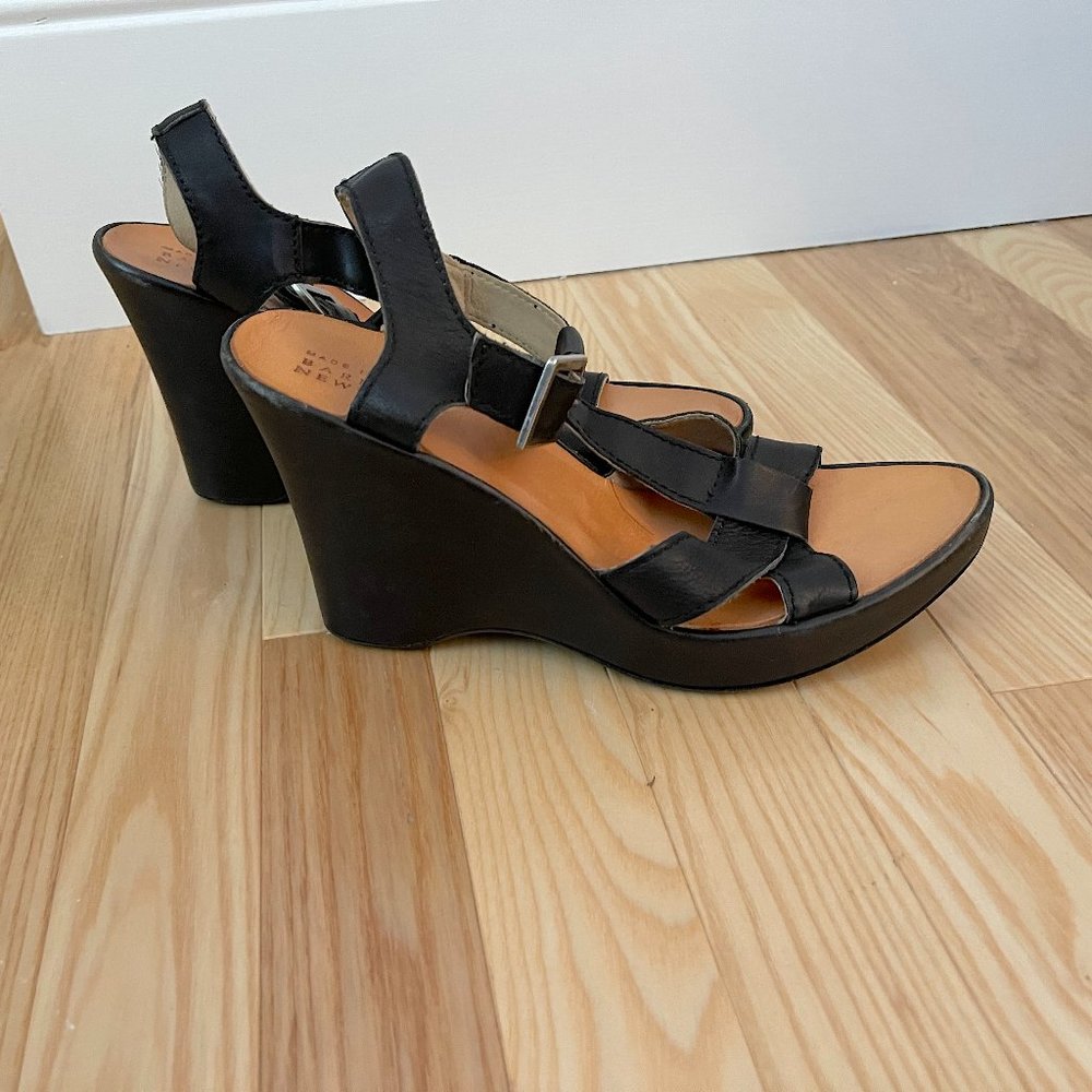 Barney's New York Black Leather Platform Sandals - Size 39